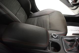 Mercedes-Benz GLA 200 2015 AMG_Line_Xenon_19"_32.000klm!!! (+video)-thumb-26