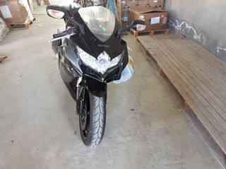 Suzuki GSX-R 600  '13-thumb-3