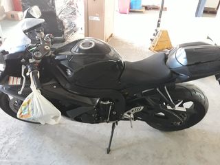 Suzuki GSX-R 600  '13-thumb-5