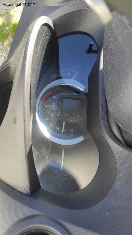 Κοντερ απο Honda Insight 2012