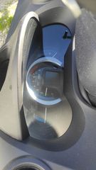 Κοντερ απο Honda Insight 2012