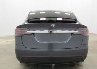 TESLA MODEL X 2018-thumb-3