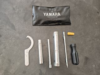 Yamaha Εργαλειοθήκη Με Εργαλεία