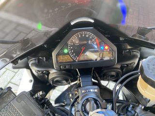Honda CBR 1000RR 2007-thumb-8
