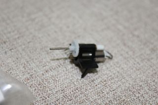 Kyosho 10651-05B - Gear Shaft (Counter Screw)