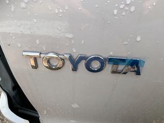 TOYOTA HILUX  -thumb-4