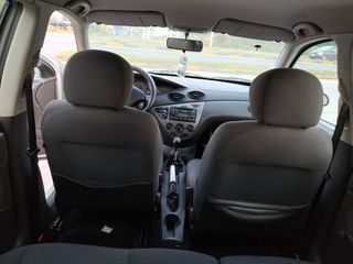 Ford Focus 2004-thumb-10