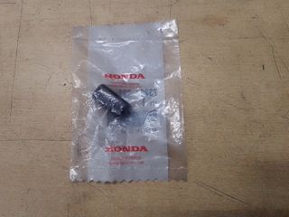 ΚΑΠΑΚΙ ΚΑΛΩΔΙΩΣΗΣ ΚΟΥΚΟΥΛΑΣ HONDA S2000 '02- '09 (73223S2AJ01) Cover, RR. Windshield Harness Holder
