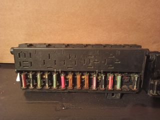 VW GOLF & CADDY ασφαλειοθήκες 