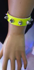 HANDMADE LEATHER WRISTBAND - GREEN