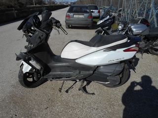 KYMCO DOWNTOWN 300 