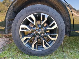 Mitsubishi Plug-in Hybrid Outlander 2016-thumb-10