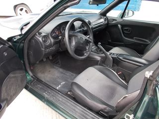 Mazda MX-5 2000-thumb-5