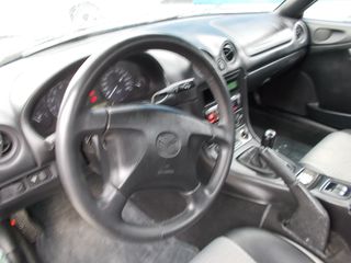 Mazda MX-5 2000-thumb-6