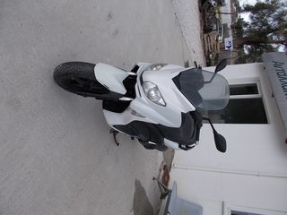 Yamaha YP 250 Majesty 2012-thumb-1