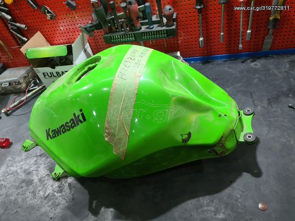 Kawasaki ninja 250 ντεπόζιτο ρεζερβουάρ