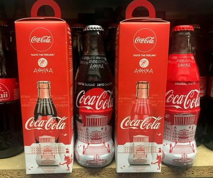 Coca-Cola Greece ATHENS . Zευγάρι ( ZERO + ORIGINAL ) 