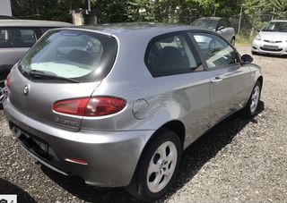 Alfa Romeo Alfa 147 2009 1,6-thumb-2