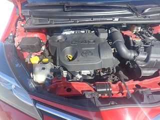 Toyota Yaris 2016-thumb-5