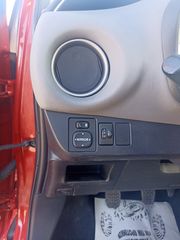 Toyota Yaris 2016-thumb-16