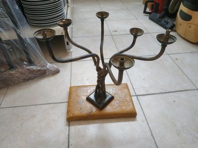 Κηροπήγιο (690/7)