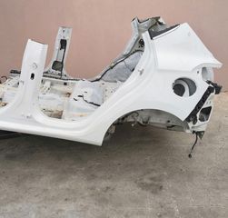 FORD.  FIESTA. 2018.  ΠΙΣΩ. ΦΤΕΡΑ  ΚΑΙ. ΟΥΡΑΝΟΣ