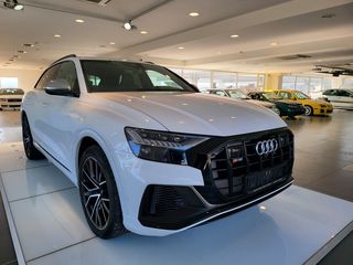 Audi SQ8 2020-thumb-6