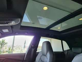 Audi SQ8 2020-thumb-14