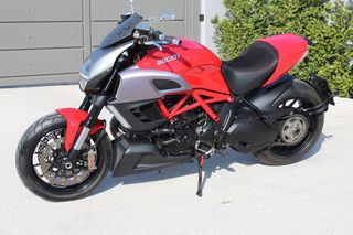 Ducati Diavel '12 1200 CARBON ABS