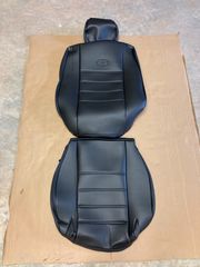 Καλύμματα καθισμάτων για Toyota Hilux 4πορτο σε δερματίνη μαύρη
