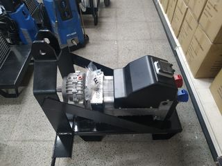 ΤΡΑΚΤΕΡΟΓΕΝΝΗΤΡIA ΜΕ ΠΟΛΑΠΛΑΣΙΑΣΤΗ  NSM  ITALIAS 22 KVA 380V AVR-thumb-3