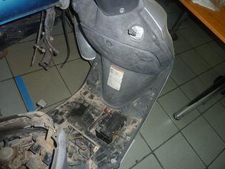 UE 125 ΓΙΑ ΑΝΤΑΛΛΑΚΤΙΚΑ, ΜΟΝΟ ΤΕΜΑΧΙΑ, ΕΚΤΟΣ ΚΙΝΗΤΗΡΑ-thumb-4
