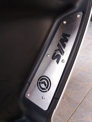 Πατάκια ανοξείδωτα σατινε για Sym GTS 250 GTS 300 μαζί με βίδες καινούργια