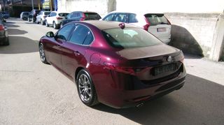 Alfa Romeo Giulia 2017 2.2 Diesel Super AT8-thumb-5