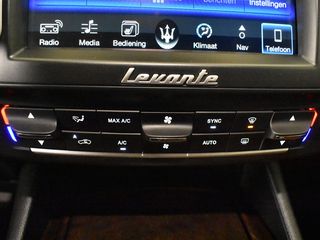 Maserati Levante 2017 --thumb-23