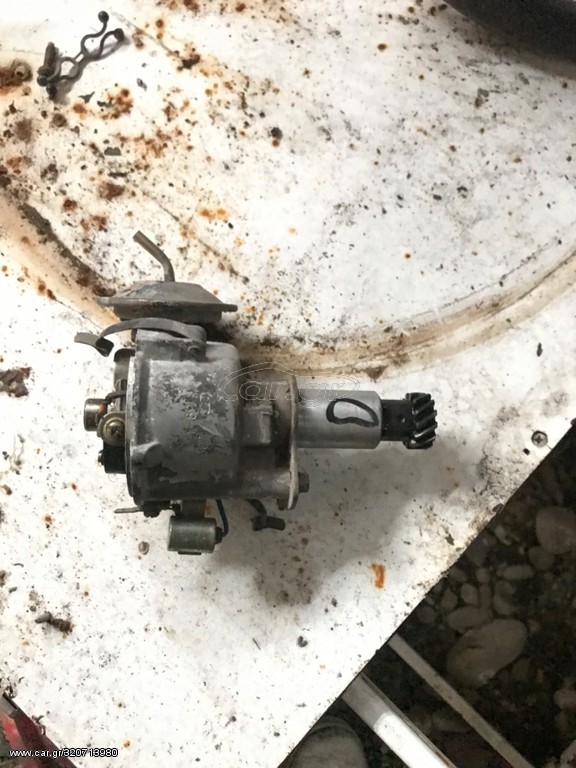 Τρισυμπιτερ Nissan Datsun 