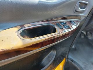 Hyundai H-1 Starex 2006 CRDI 4X4 STAREX Dinamic-thumb-45