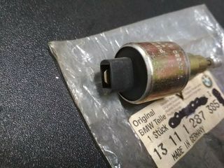 Βαλβίδα ανακύκλωσης αέρα καρμπυρατέρ BMW E21 E30 E12 E28 -thumb-1