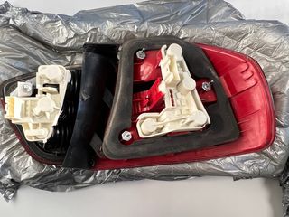 Σετ original πισω φαναρια BMW E90-thumb-4