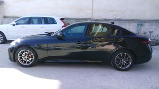Alfa Romeo Giulia 2018 2.1 Diesel Super AT8-thumb-2