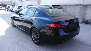 Alfa Romeo Giulia 2018 2.1 Diesel Super AT8-thumb-3