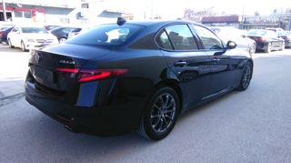 Alfa Romeo Giulia 2018 2.1 Diesel Super AT8-thumb-5