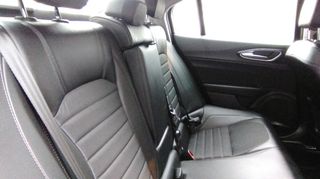 Alfa Romeo Giulia 2018 2.1 Diesel Super AT8-thumb-13