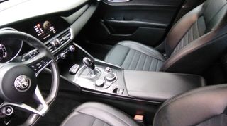 Alfa Romeo Giulia 2018 2.1 Diesel Super AT8-thumb-24