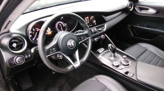 Alfa Romeo Giulia 2018 2.1 Diesel Super AT8-thumb-10