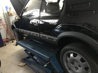 Peugeot 205 1986 GTI-thumb-26