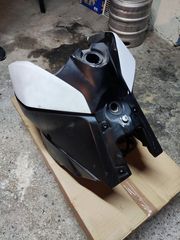 ΚΤΜ DUKE 690 ΡΕΖΕΡΒΟΥΑΡ