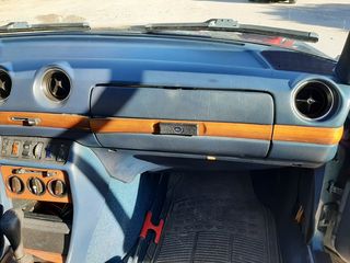 Mercedes-Benz E 230 1984-thumb-5
