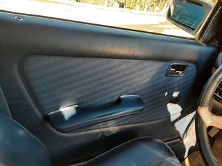 Mercedes-Benz E 230 1984-thumb-9