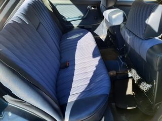 Mercedes-Benz E 230 1984-thumb-11